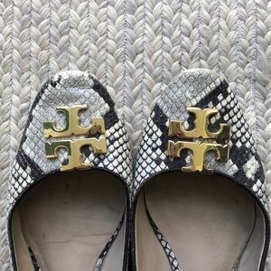 Tory Burch Raleigh Grey Snakeskin Loafer Flats 7.5